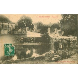 89 CHATEL-GERARD. Enfants devant l'Abreuvoir vers 1913