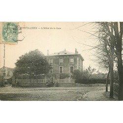 95 SURVILLIERS. Hôtel de la Gare 1906 avec son personnel