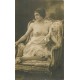 BEAUTE FEMININE AUTREFOIS. Superbe Femme assise aux seins nus