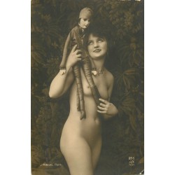 BEAUTE FEMININE AUTREFOIS. Superbe Femme nue avec marionnette par Mandel