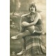 BEAUTE FEMININE AUTREFOIS. Jeune femme en maillot de bain une seule pièce par Noyer