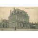 93 BAGNOLET. La Mairie animation et les Ecoles derrière vers 1918