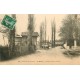 64 LE BOUCAU. Attelage Boeufs au Passage à niveau du Port et Château d'eau 1906