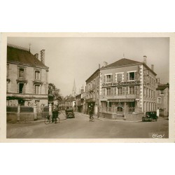 86 MONTMORILLON. Sous-Préfecture Boulevard de Strasbourg. Café du Commerce