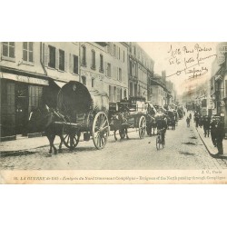 60 COMPIEGNE. Emigrés du Nord traversant la Ville 1915