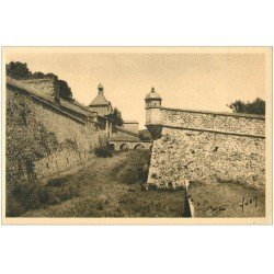 carte postale ancienne 66 MONT-LOUIS. Fossés Entrée de la Citadelle