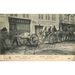 80 AMIENS. Artillerie traversant la Ville en attelage devant une Pharmacie 1915