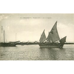 Viêt-Nam. PHANRANG. NINH-CHU. Sur la lagune bateau de pêche