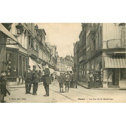 59 DOUAI. Agent de Police rue de la Madeleine 1923