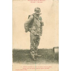 59 DOUAI. Mineur sauveteur en tenue de combat contre le grisou 1923