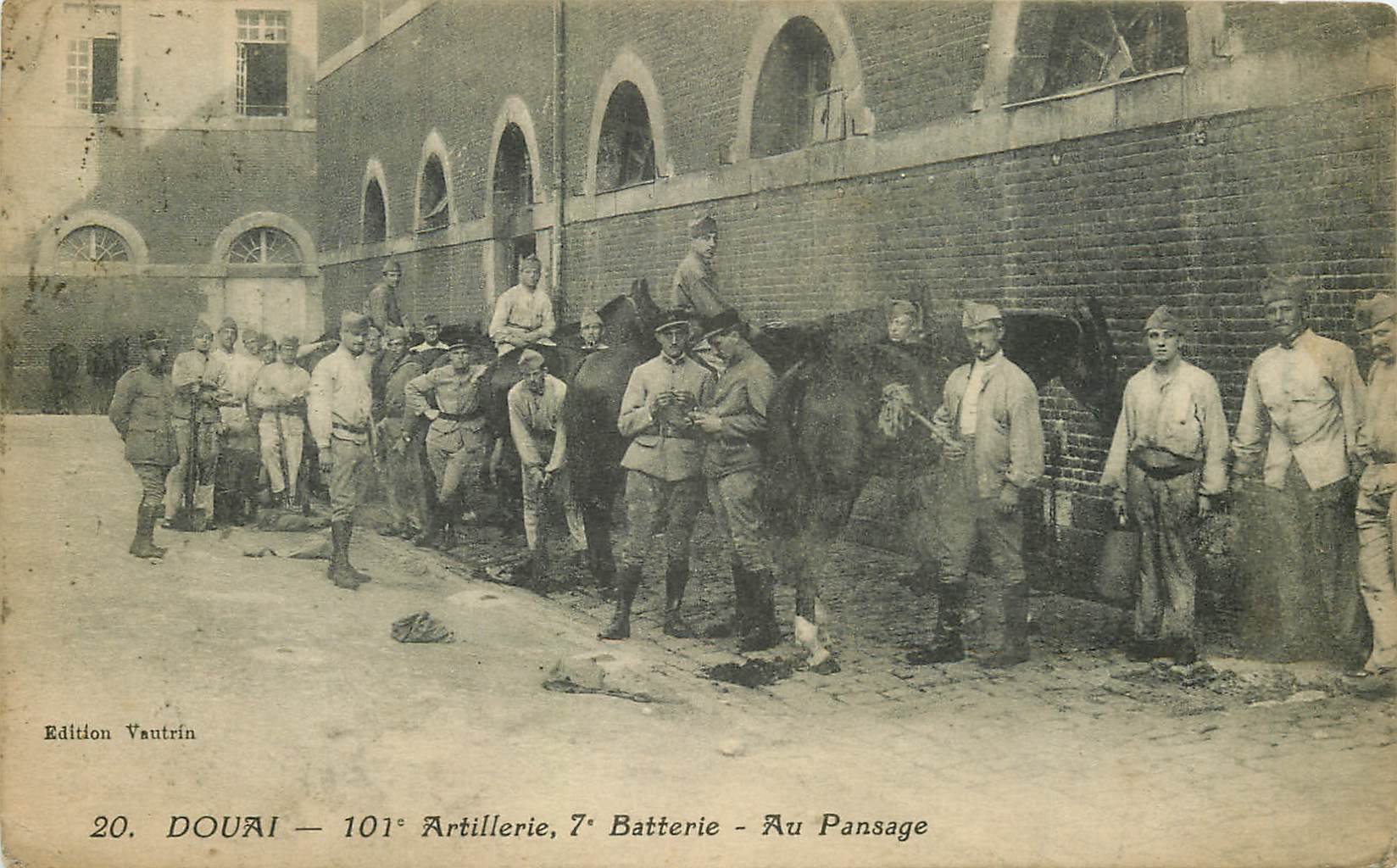 59 DOUAI. 101° Artillerie 7° Batterie au Pansage 1922
