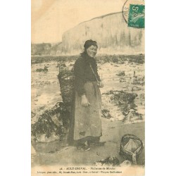 80 AULT-ONIVAL. Pêcheuse de Moules 1910