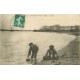 56 ETEL. Ramasseurs de Crustacés sur la Rade 1908