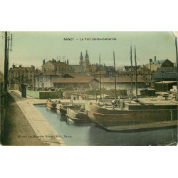 54 NANCY. Péniches dans le Port Sainte-Catherine vers 1910