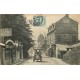 14 Voiture ancienne Route d'Honfleur à Trouville-Villerville entre Café Prieur et Café Dubos 1905