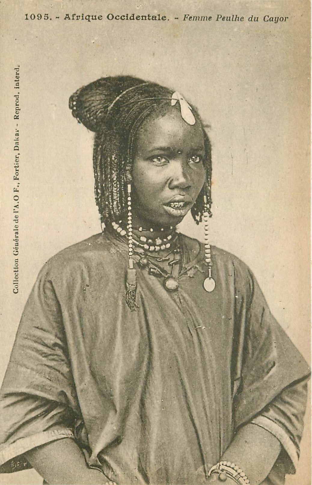 AFRIQUE Occidentale. Femme Peulhe du Cayor vers 1930