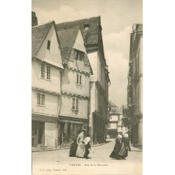 56 VANNES. Débit de boissons rue de la Monnaie vers 1900