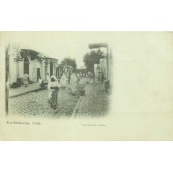 TUNIS vers 1900. Rue Halfaouine animée