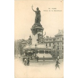 75010 PARIS. Statue Place de la République