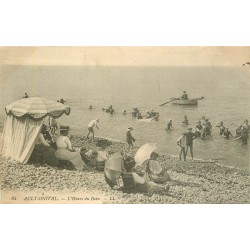 80 AULT-ONIVAL. L'Heure du Bain avec ombrelles 1912