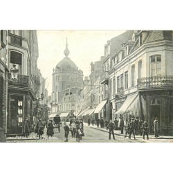 59 DOUAI. Grosse animation rue Saint-Jacques