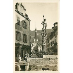 NEUVEVILLE. Ancienne Fontaine du Bas avec Benneret 1938