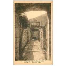 carte postale ancienne 66 VILLEFRANCHE-DE-CONFLENT. Passage du Vieux Pont