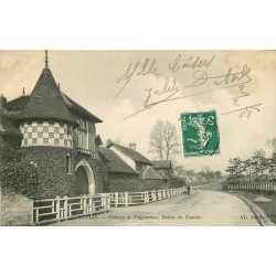 60 SENLIS. Entrée des Ecuries au Château de Valgenceuse 1908