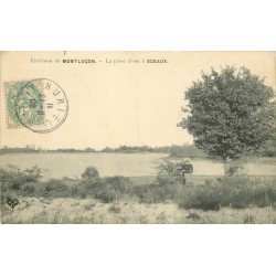 03 MONTLUCON. La prise d'eau à Sceaux avec personnage 1908