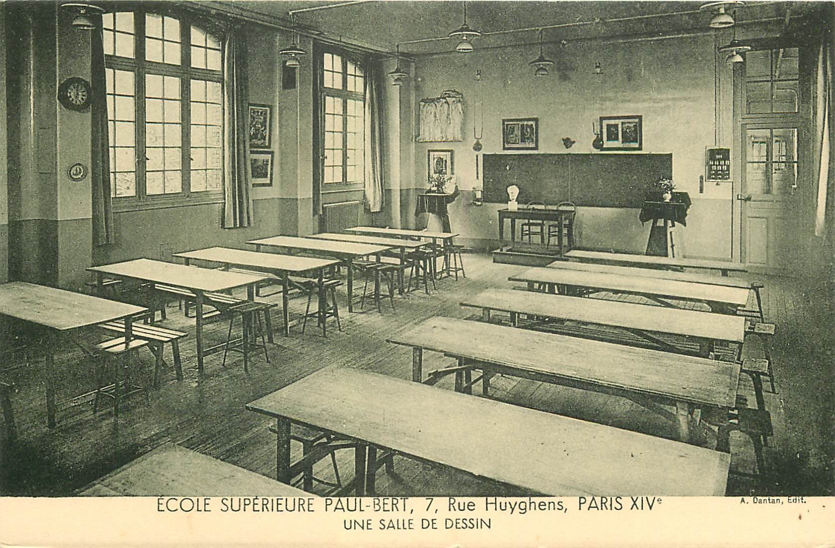 PARIS 14. Ecole Supérieure Paul-Bert 7 rue Huyghens. Salle de dessin