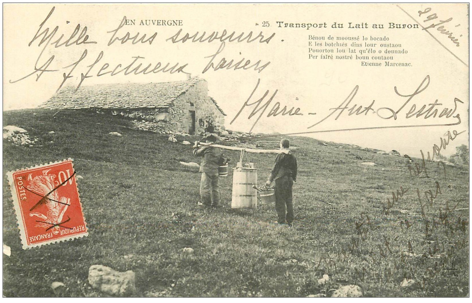 carte postale ancienne 63 AUVERGNE. Transport du Lait au Buron 1912