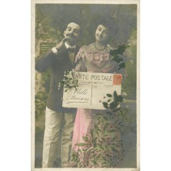 Couple d'Amoureux Mille Baisers en forme de grande carte postale 1907