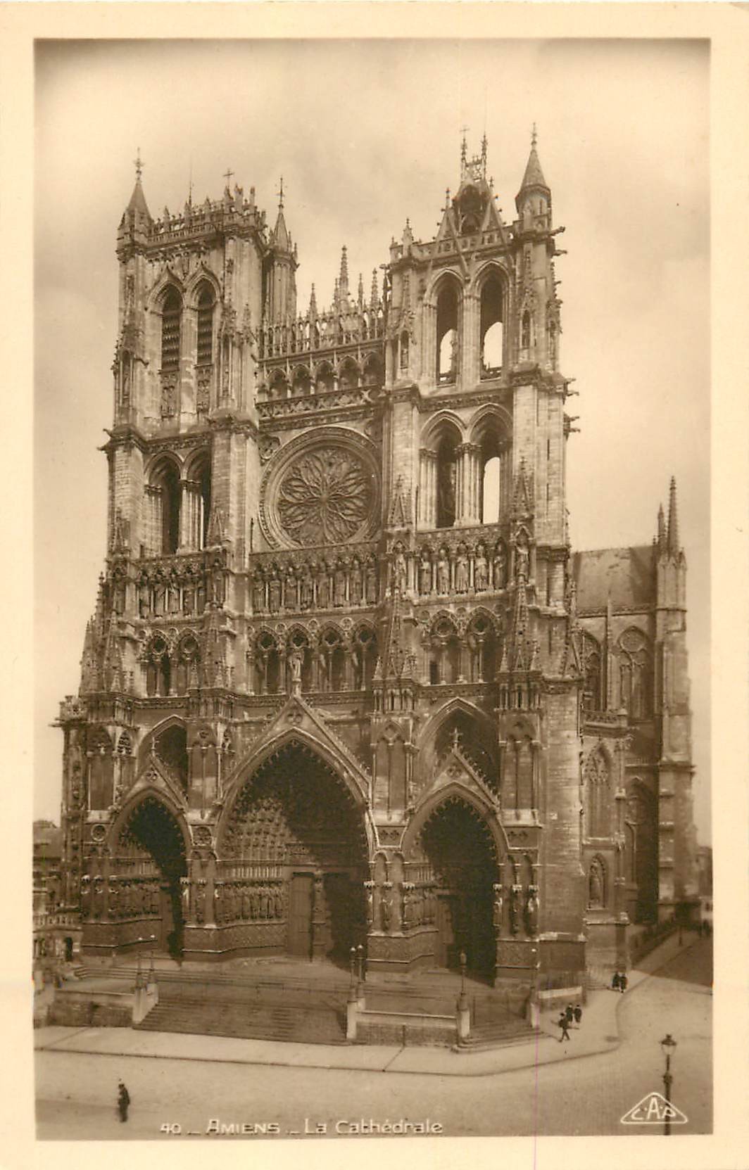 Amiens - 80 , Amiens , la rue François Delavigne en 1918