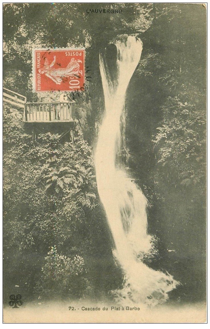 carte postale ancienne 63 CASCADE DU PLAT A BARBE vers 1911 animation près du timbre