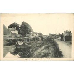 45 FAY-AUX-LOGES. Péniche et éclusier sur les bords du Canal 1945