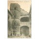 carte postale ancienne 63 CHATEAU DE TOUNOEL. Cour d'Honneur 1904 animation