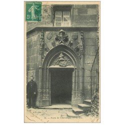carte postale ancienne 63 CHATEAUGAY. La Porte et Guide vers 1910