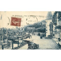 76 POURVILLE. Nombreuses voitures ancienne sur la Place du Grand Hôtel et Casino 1930