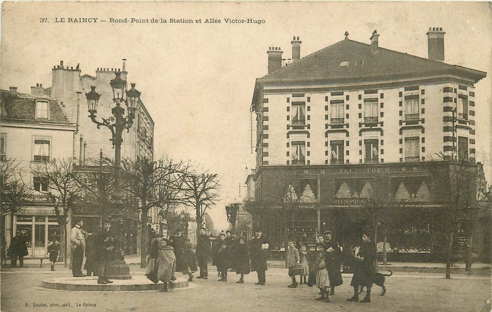 93 LE RAINCY. Félix Potin sur Rond Point de la Station et Allée Victor Hugo 1906