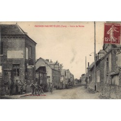 27 FRESNES-L'ARCHEVÊQUE. Cycliste devant la Poste route de Rouen 1933