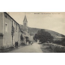 21 MALAIN. Eglise sur la Grande Rue