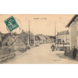21 MOLINOT. La Place et le Garde barrières 1910