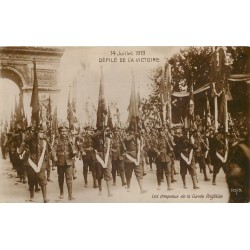 PARIS. Défilé de la Victoire 14 Juillet 1919. Les Drapeaux de la Garde Anglaise