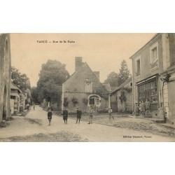 72 VANCE. Enfants devant l'Epicerie Rue de la Poste 1924