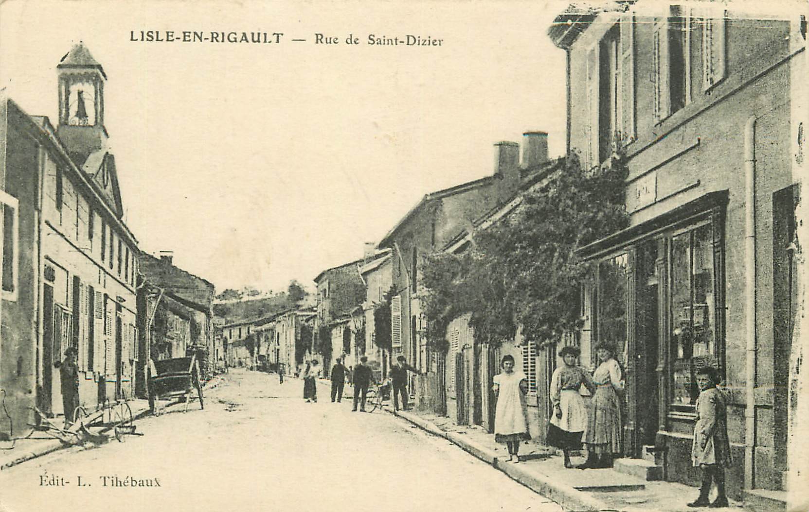 55 LISLE-EN-RIGAULT. Commerce Rue de Saint-Dizier animée