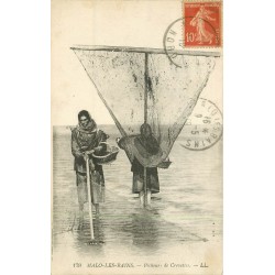 59 MALO-LES-BAINS. Pêcheurs, Pêcheuses de Crevettes 1919
