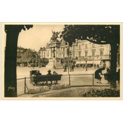 carte postale ancienne 63 CLERMONT-FERRAND. Nounous Place de Jaude. Galeries Lafayette