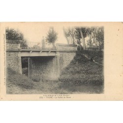 72 THOIRE. Femme sur le Pont Vallée du Dinan