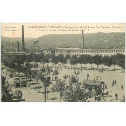 carte postale ancienne 63 CLERMONT-FERRAND. Sortie des Usines Michelin Place Carmes Déchaux