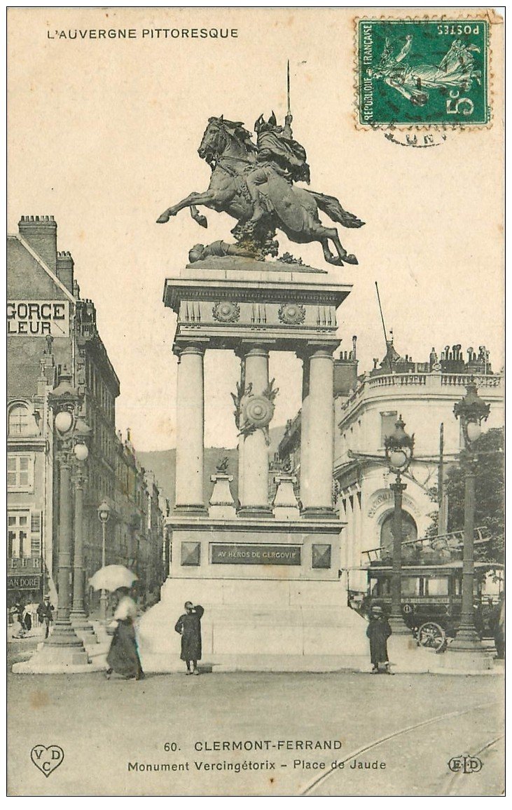 carte postale ancienne 63 CLERMONT-FERRAND. Statue Vercingétorix 1910 et Hippomobile